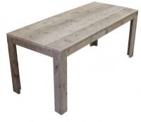 Maak deze houten tafels zelf met een gratis bouwtekening en instructies.