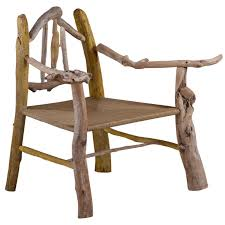 Stoelen van takken, drijfhout stoelen voor binnen en buiten.